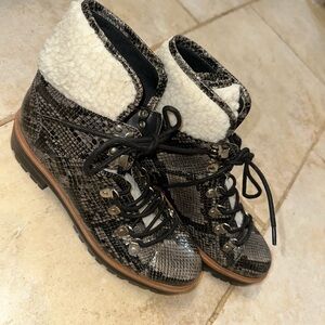 Like new Marc Fisher Isalia Lace-Up Boots